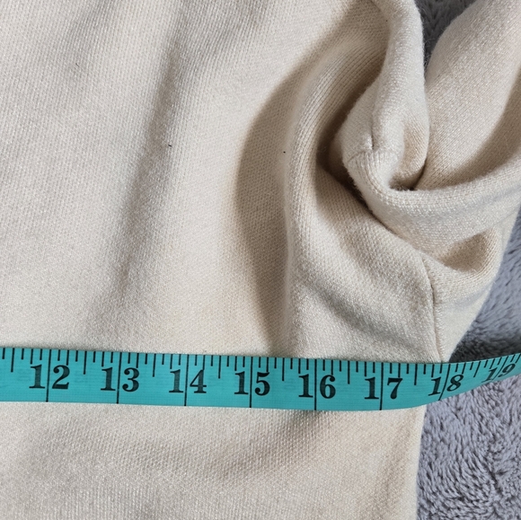 Contemporaine  Cream Cardigan V Necj Sweater. Size XS - Picture 9 of 10